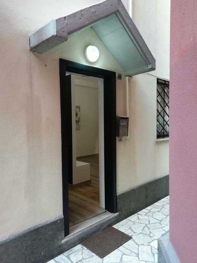 Indipendent Mini Apartment Pescara Centro Екстер'єр фото